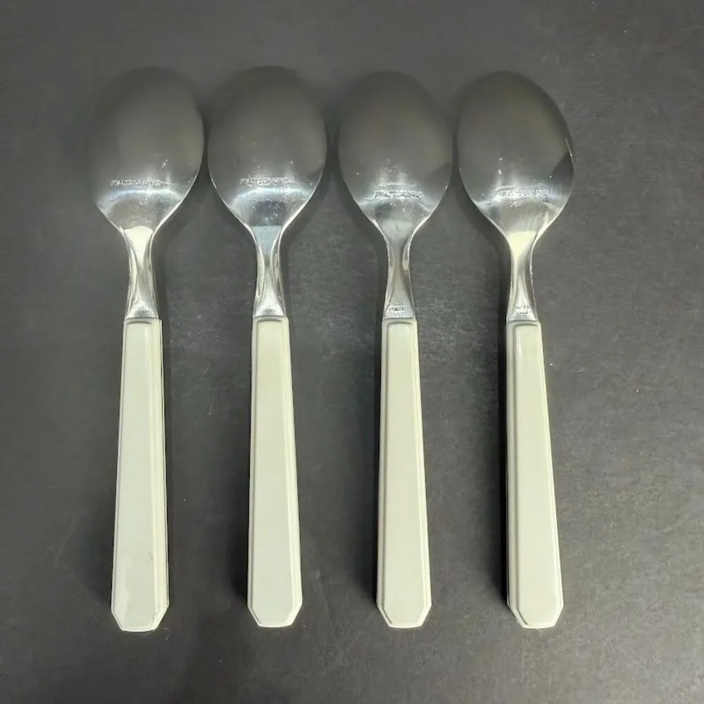 Set of 4 Vintage Pfaltzgraff Christmas Heritage 6 1/2